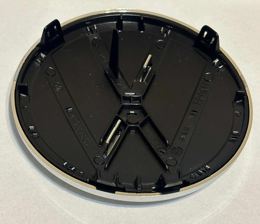 3G0853601B DPJ VOLKSWAGEN OEM JETTA GRILLE EMBLEM VW
