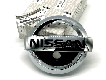 New OEM Front Grille Emblem w / Camera Spot Fits 2015-2022 Murano 14-16 Rogue