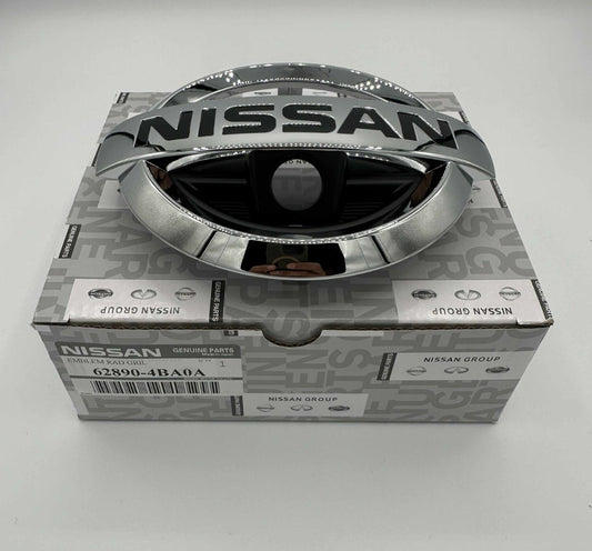 2014 2015 2016 2017 Nissan Rogue Front Grille Emblem W/Camera spot 62890 4BA0A