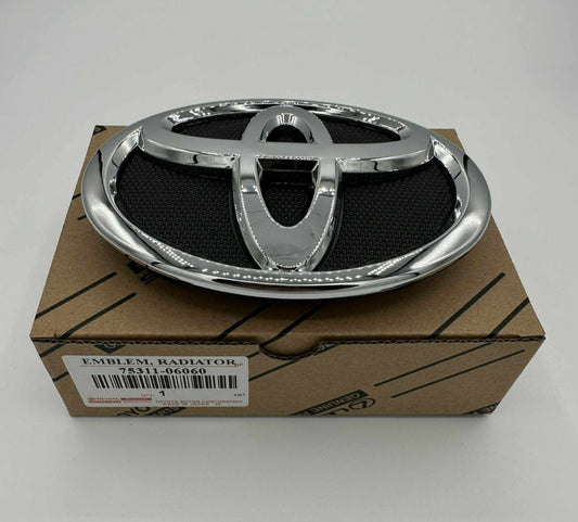 2007-2009 TOYOTA CAMRY HOOD GRILL BLACK & CHROME GRILLE EMBLEM 75311-06060